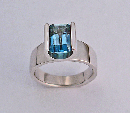White Gold Ladies Ring With London Blue Topaz